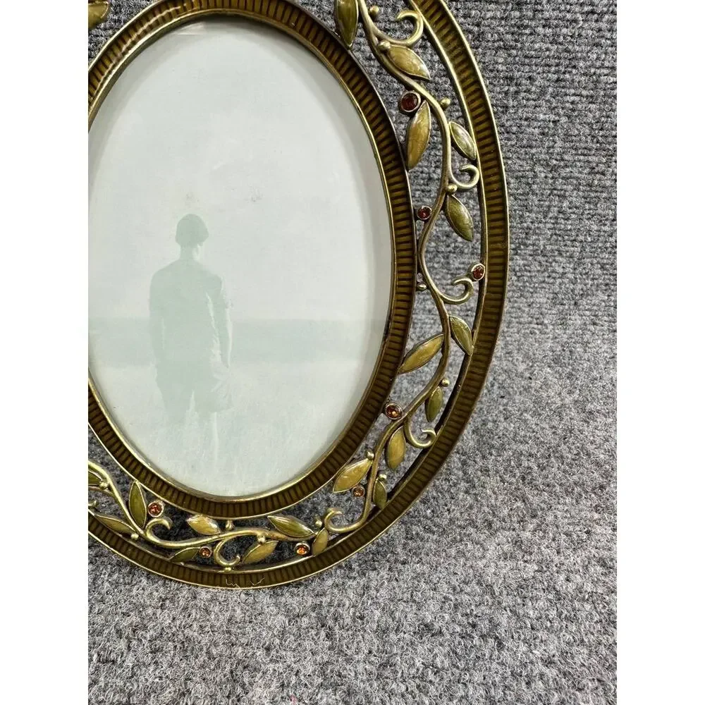 Oval Decorative Photo Frame Metal Leaf Design Tabletop Frame FSA